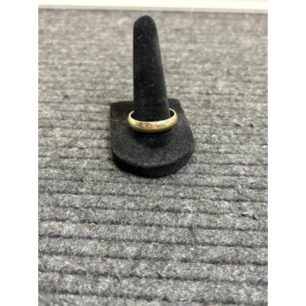 Beautiful 14K Gold Ring - 6.6 Grams - Size 11