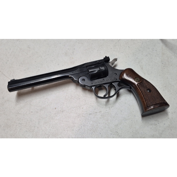 22 CALIBER REVOLVER - "SPORTSMAN" Model 999 (L.R.) - 9 SHOT CYLINDER - H & R Inc Gardner, MA