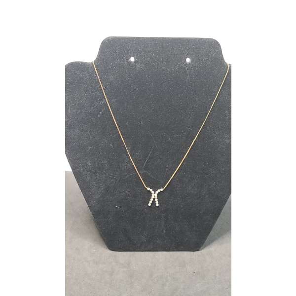 14K Gold Women's Bow Style Necklace With Clear Stones - Weight: 2.4g