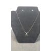 Image 1 : 14K Gold Women's Bow Style Necklace With Clear Stones - Weight: 2.4g