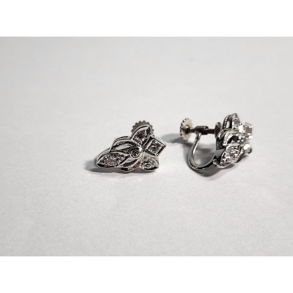 Gorgeous 14K White Gold Art Deco Style Earrings With Dimonds TW: 3.5g