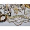 Image 11 : Large Assortment of Costume Jewelry Over 100 Pieces - Including Cosmetic Bag and Jewelry Box