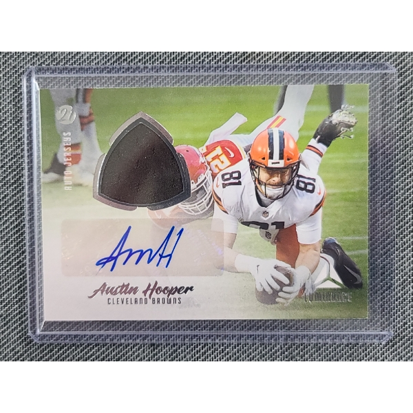 2021 Panini Luminance No.AJ-AH Austin Hooper Autograph Patch Trading Card NUMBERED 22/75