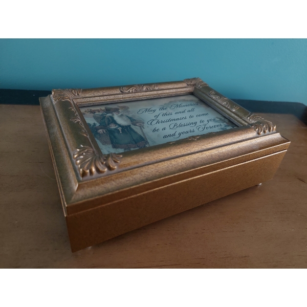 8 In x 6 In Christmas Themed Music Box - We Wish You A Merry Christmas - Works Tested