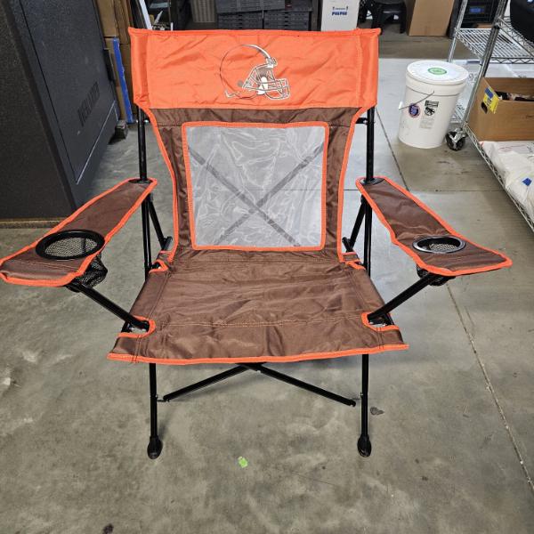 Brand New Rawlings NFL Game Changer Cleveland Browns Tailgate Chair With Storage Bag