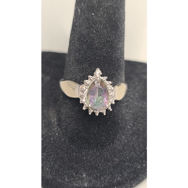 Women's 10K White Gold Ring With Mystic Topaz - Size 8 - Weight: 2.2g