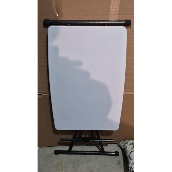 PICKUP IN NORTHFIELD - Folding Table As Shown