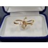 Image 4 : Beautiful 3.6 Gram 18K Gold Cultured Saltwater Pearl Broach With Matching Pearl Earrings