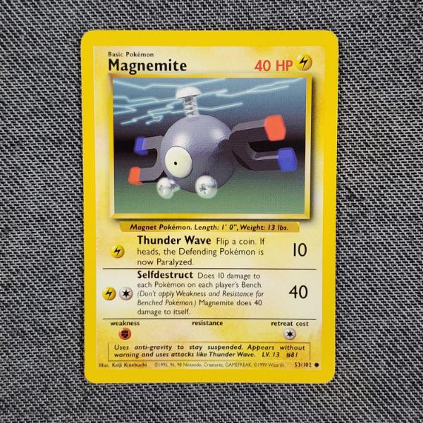 Magnemite 53/102 Vintage Base Set Pokemon Trading Card in Near Mint Condition!