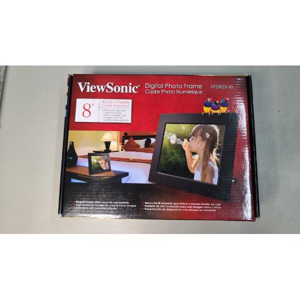 ViewSonic 8" Digital Photo Frame Model VFD823-50 With SD Card & Power Cord - Working Condition