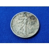 Image 2 : 1935 Walking Liberty 90% Silver Half Dollar
