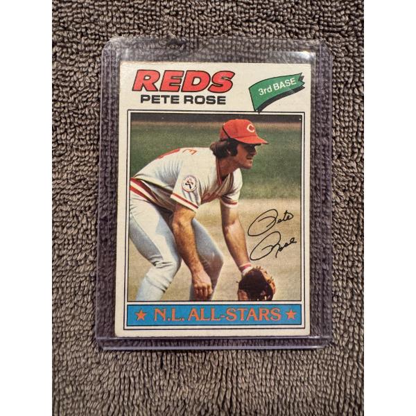 1977 Topps Pete Rose Cincinnati Reds All Star Baseball Card 