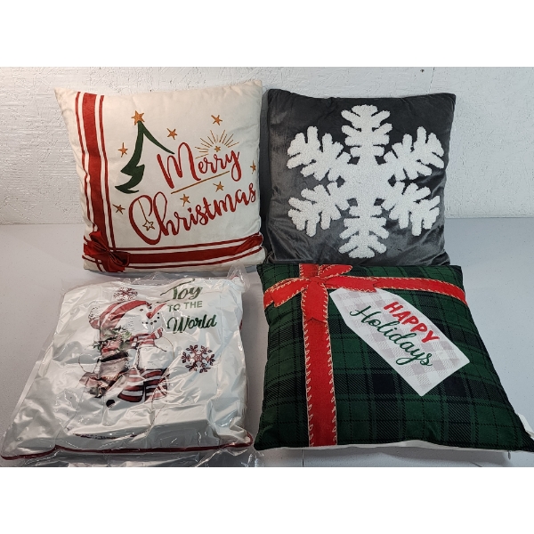 Lot of 4 NEW Christmas/Winter Themed Light-Up Decorative Pillows - 14x14in