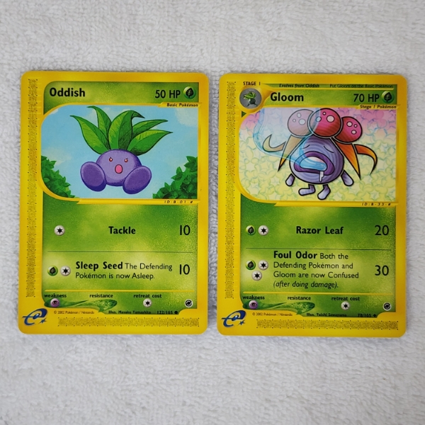 Two Vintage Expedition Set E-Reader Pokemon Trading Cards ~ Oddish & Gloom
