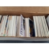 Image 4 : Box of Hundreds of Assorted 1990's Basketball Trading Cards In Great Condition! Topps, Fleer & More!