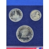 Image 3 : 1776-1976 United States Bicentennial Silver Proof Set with Display Case - 3 Coin Set