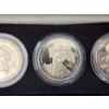 Image 3 : Lot of 3 1989-90 Niue $5 Commemorative Coins with Nice Display