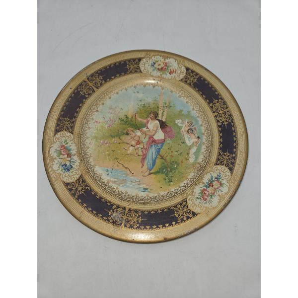 Gorgeous 1905 Vienna Art Plates Decorative Plate