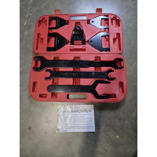 Like New- Fan Clutch Remove/Install Kit In Hard Case