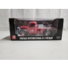 Image 1 : Vintage International D-2 Pickup 1:25 Scale Diecast Metal Replica - New in Box