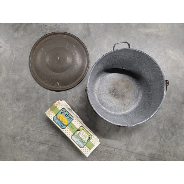 Vintage 17'' Enamelware Kettle With Lid, & White Frost Label Collection 