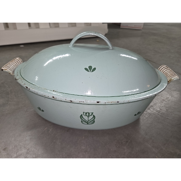 Vintage 5.3 Quart Holland Enamel Cast Iron Roaster And Vintage Cast Iron Fire Marker Sign