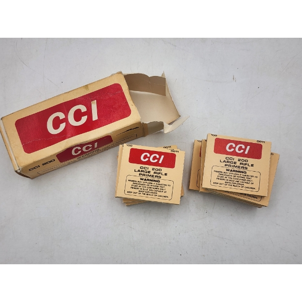 CCI 200 Large Rifle Primers Reloading Components – Partial Box (900 Count)