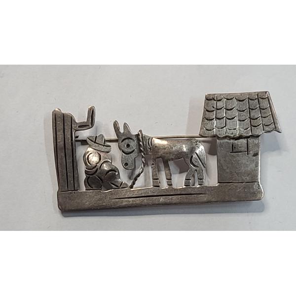 Vintage Mexican Sterling Silver "Storyteller" Brooch Pin Stamped By Artisan - Weight: 7.3g