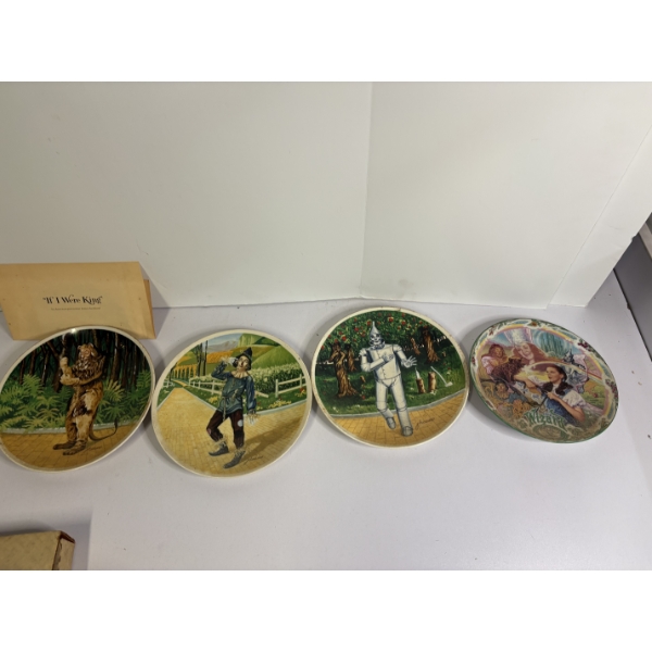 Wizard of Oz Plate Set - Lion - Scarecrow - Tin Man - Dorothy, Toto, & Glinda Musical Plate 