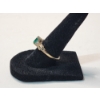 Image 2 : 10K Gold Ring with Emerald-Colored Gemstones - Size 7.5 - 2.1g 