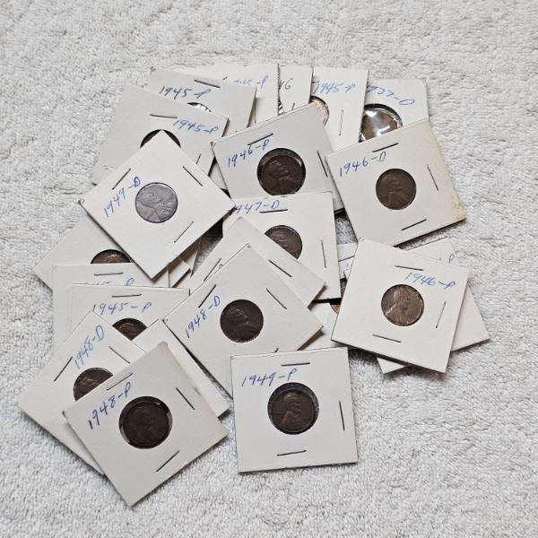 Collection of U.S. Lincoln Wheat Cents in Cardboard 2x2 Coin Flips FV: $.74