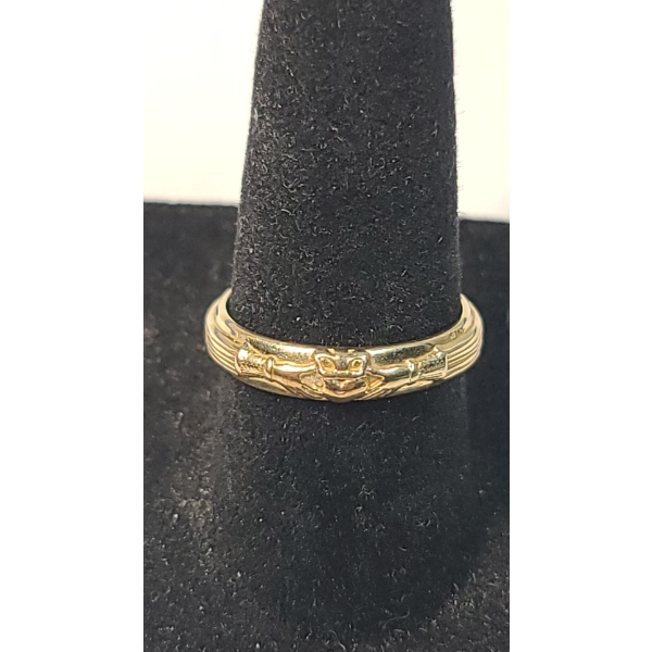 14K Yellow Gold Claddagh Ring - Size 7 - Weight: 3.0g