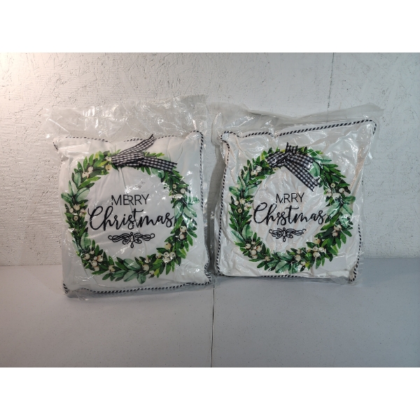 2 - BRAND NEW Merry Christmas Wreath Decorative Light-Up Pillows - 14x14in