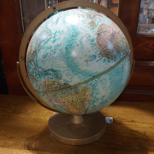 Vintage 
Vintage " REPOGLE " 12"  WORLD SERIES Desk Globe - Exc Condition See Pics
