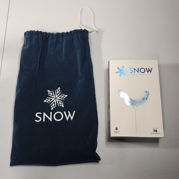 Snow Teeth Whitening Kit - Appears to be Complete and New or Like New 