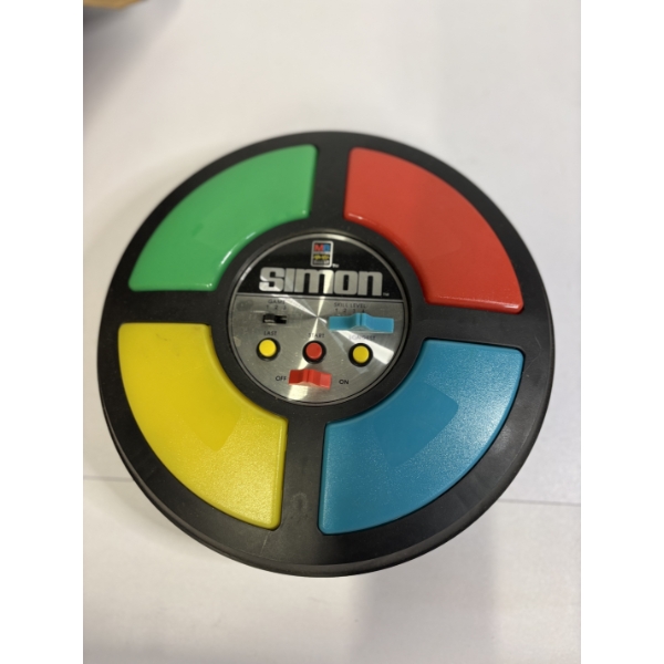 Vintage Simon Game in Original Box - Unknown Working Condition - No Batteries Included 