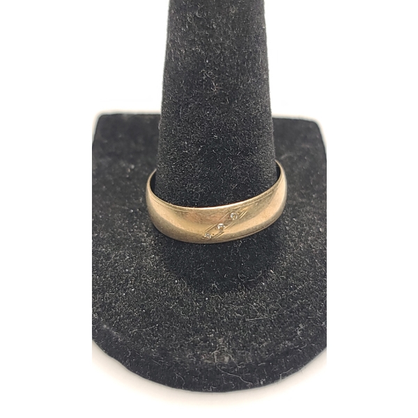 Vintage 10K Yellow Gold Domed Band Ring With Flush-Set Diamonds - Size 8 - Weight: 2.0g