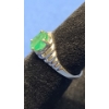 Image 2 : Women's 14K Gold Ring With Emerald - Weight: 1.5g