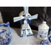 Image 8 : Huge Lot of Vintage Woods Ware Wood & Sons England Blue & White China Dishes