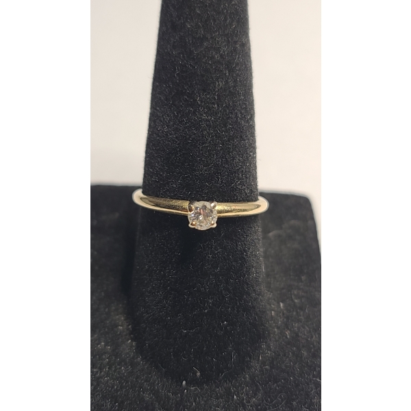 14K Yellow Gold Classic Solitaire Diamond Engagement Ring - Size 6 - Weight: 1.5g