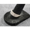 Image 3 : Stunning 14K White Gold Ring Featuring Some Small Diamonds ~ Weighing 3.7 Grams ~ Size 10