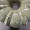 Image 3 : Thick Aluminum Bundt Pan