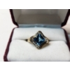 Image 2 : Stunning 10K Gold Ring with Diamonds and Large Topaz Gemstone Total Weight 4g - Size 7.5