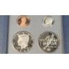 Image 6 : United States Mint 1994 Prestige Coin Set Featuring The World Cup 90% Silver Proof Dollar