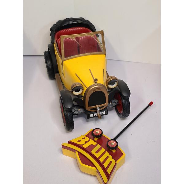 Vintage RadioShack Brum Remote Control Car (based on the British children's television series Brum) 