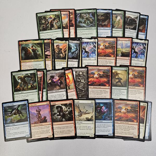 Over 100 Assorted MTG Magic The Gathering Trading Cards ~ Mostly From the Dominaria Set