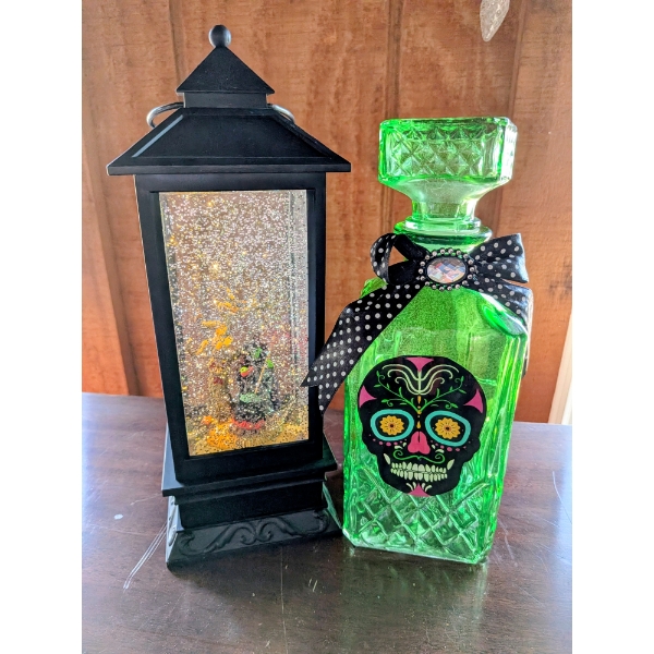 Lighted Wicked Witch Batterry Operated Lantern & Potion Bottle Decor