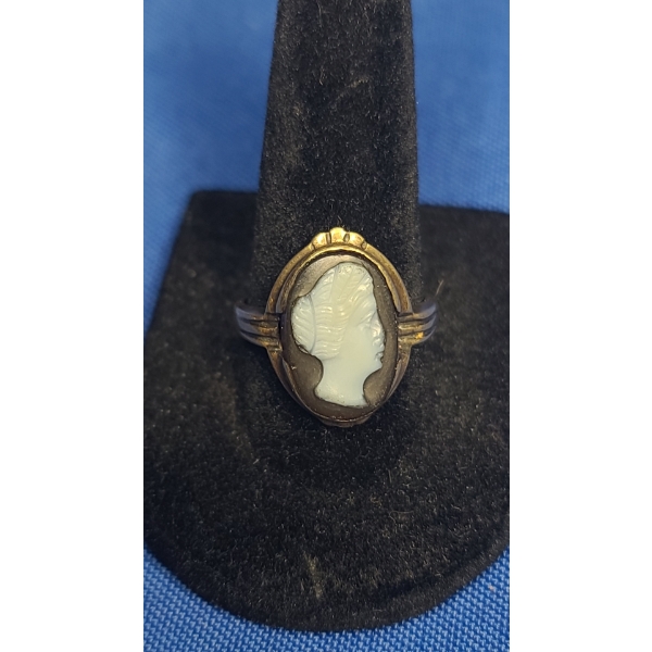 Vintage 10K Gold Cameo Ring (Band Is Cut) - Size 8.5 - Total Weight: 4.1g