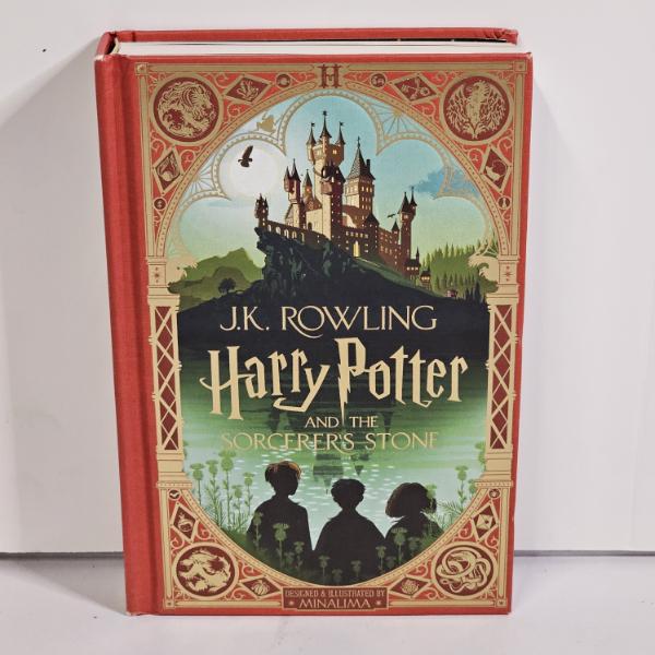 Harry Potter And The Sorcerer's Stone: MinaLima Edition with Pop-Ups and Other Page Effects