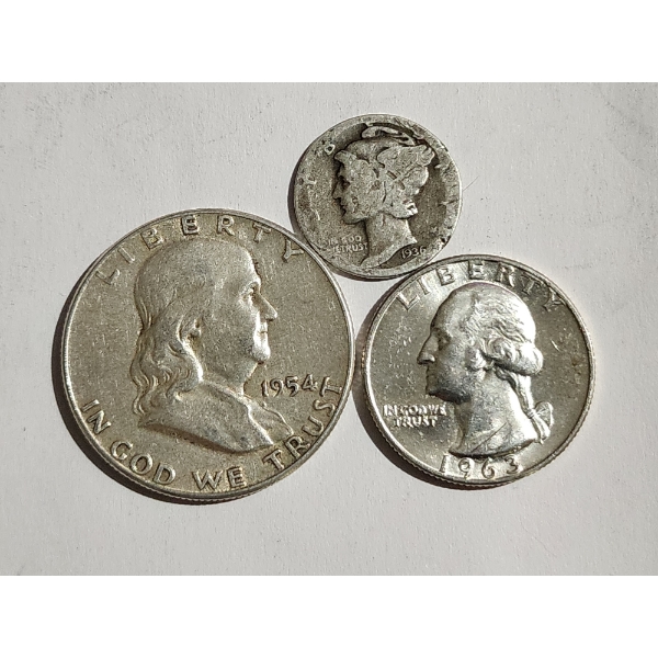 Assorted 90% Silver United States Coins Ft. Half Dollar, Quarter & Dime - Face Value $0.85